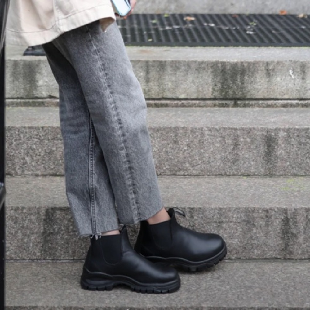 Blundstone lug boots